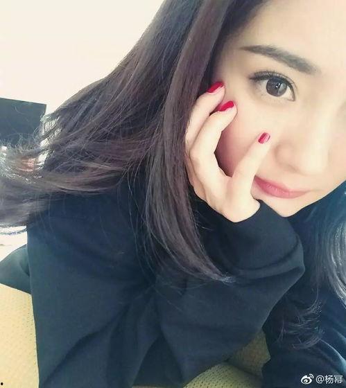 国产鸡自拍多人视频国产极品夫妻qvod,自拍多人视频引发热议